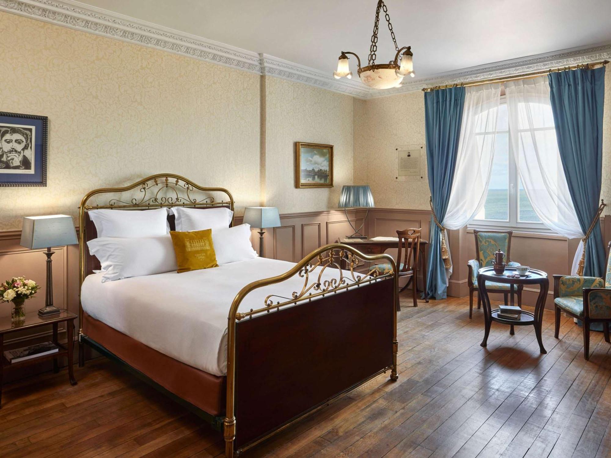 Le Grand Hotel De Cabourg - Mgallery Hotel Collection Экстерьер фото