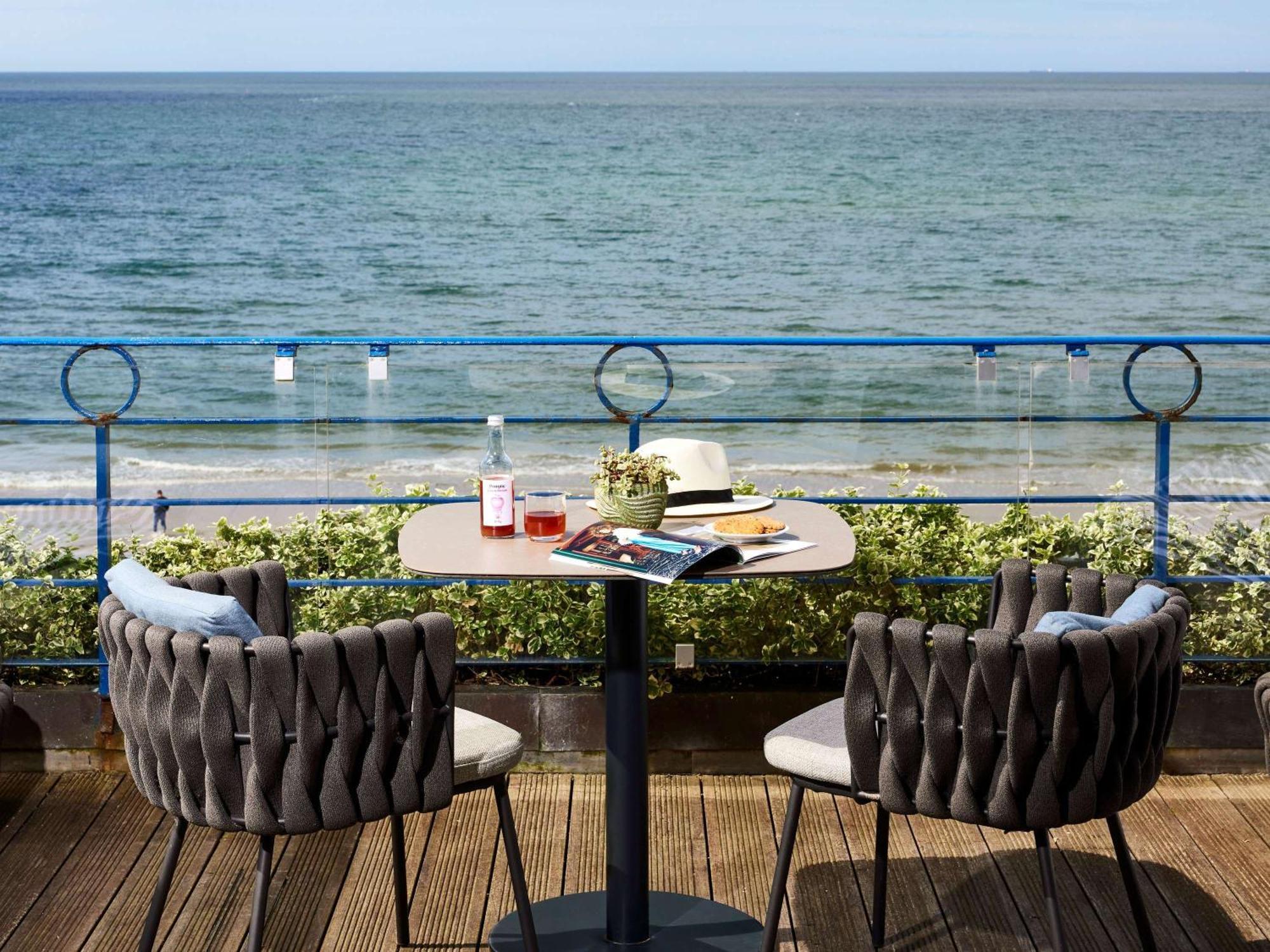 Le Grand Hotel De Cabourg - Mgallery Hotel Collection Экстерьер фото