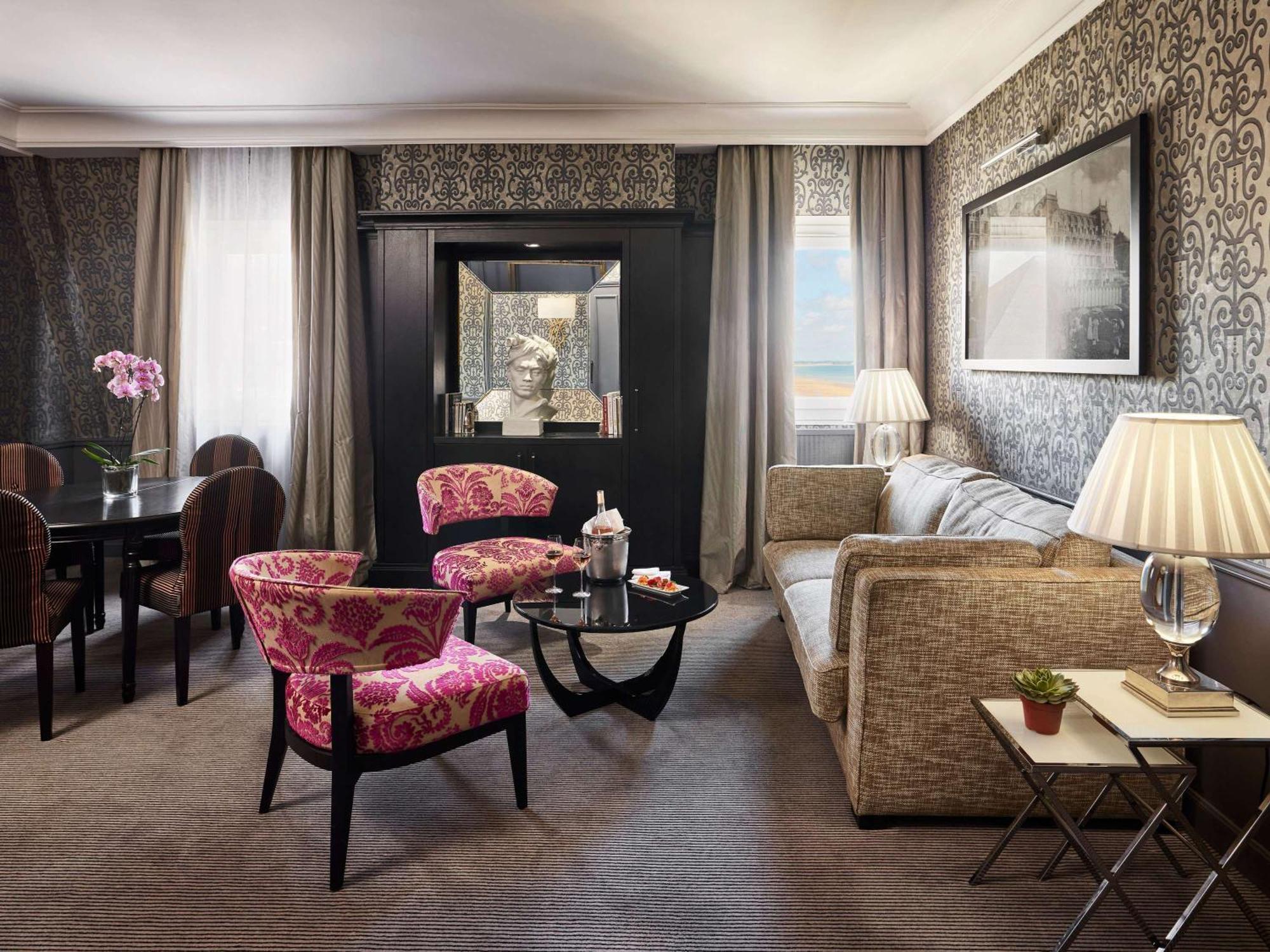 Le Grand Hotel De Cabourg - Mgallery Hotel Collection Экстерьер фото