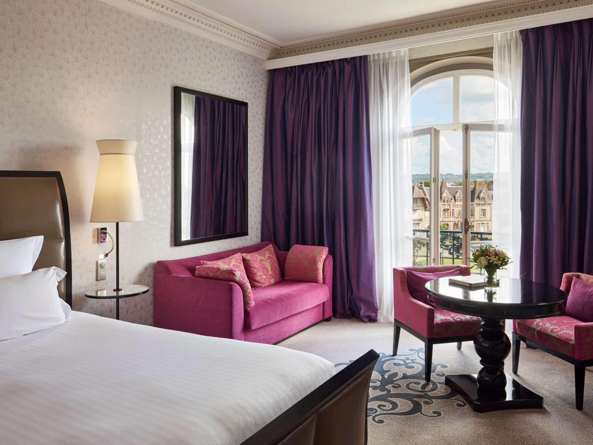 Le Grand Hotel De Cabourg - Mgallery Hotel Collection Экстерьер фото