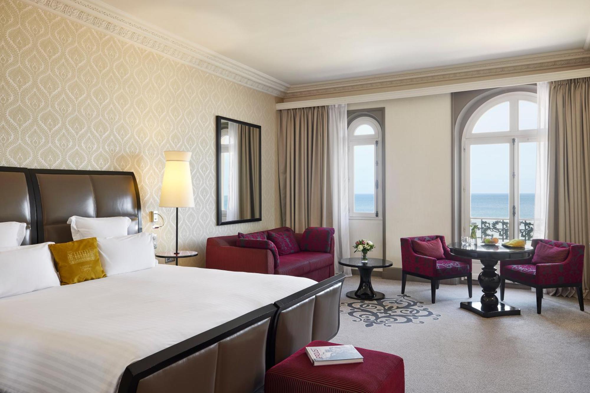 Le Grand Hotel De Cabourg - Mgallery Hotel Collection Экстерьер фото