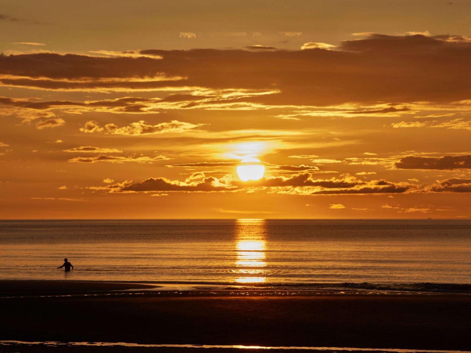 Le Grand Hotel De Cabourg - Mgallery Hotel Collection Экстерьер фото