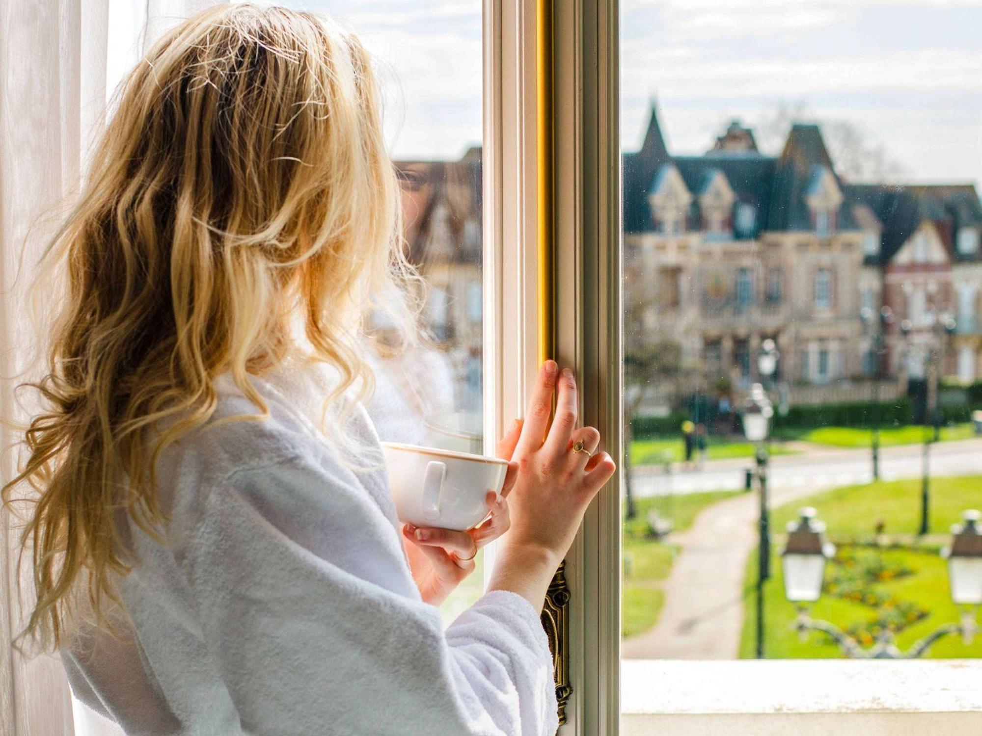 Le Grand Hotel De Cabourg - Mgallery Hotel Collection Экстерьер фото