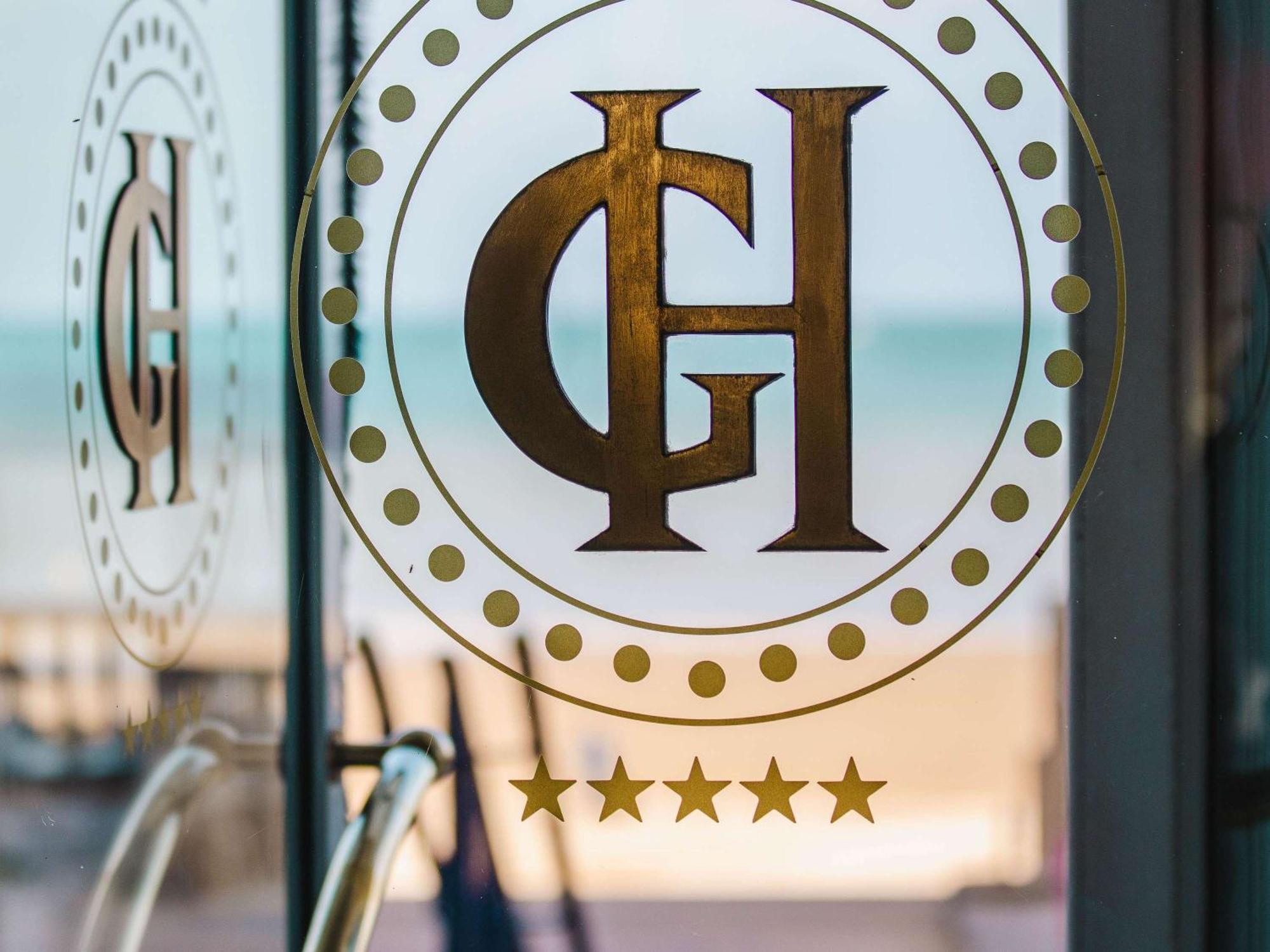 Le Grand Hotel De Cabourg - Mgallery Hotel Collection Экстерьер фото