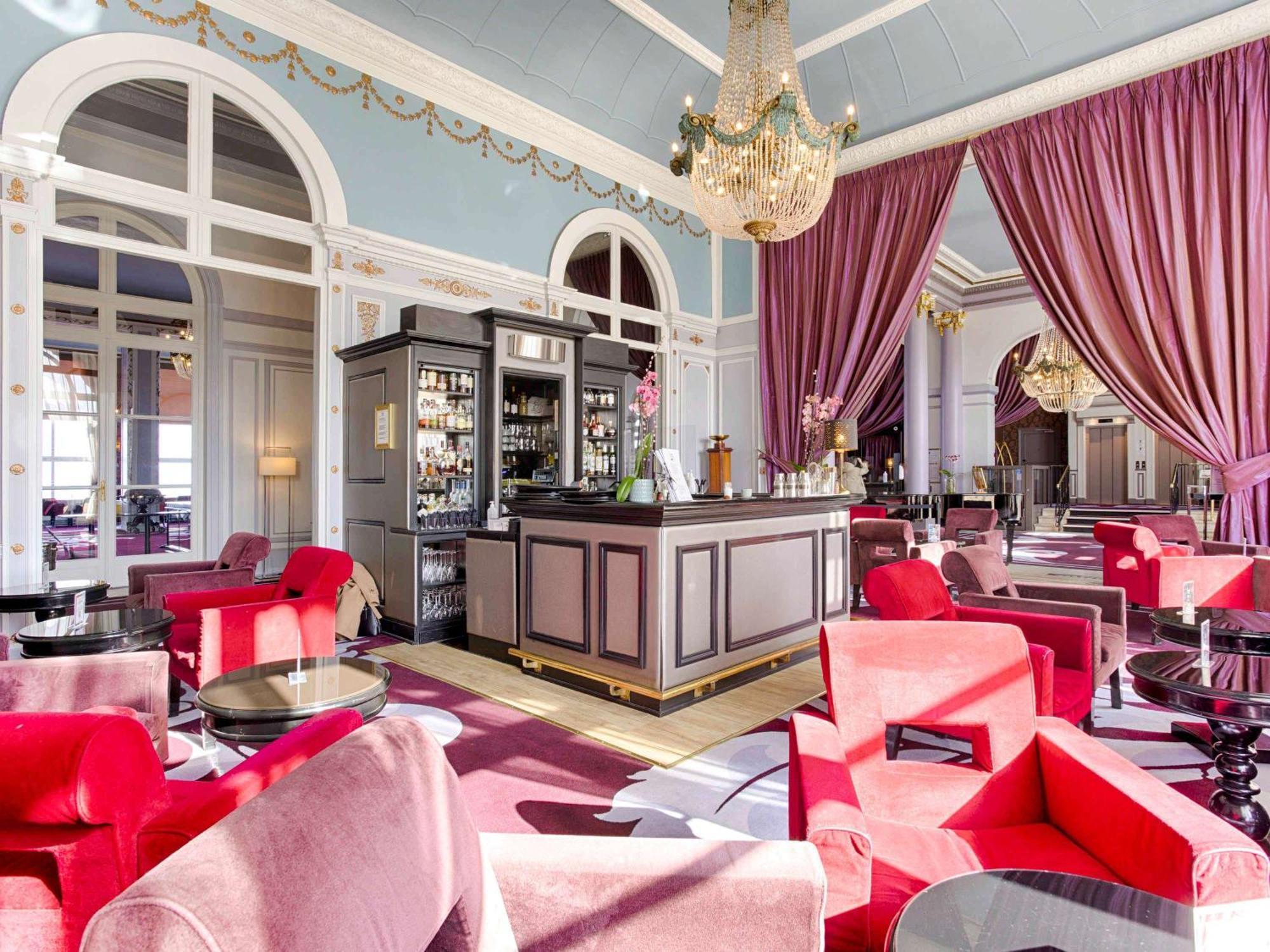 Le Grand Hotel De Cabourg - Mgallery Hotel Collection Экстерьер фото